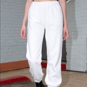 white brandy melville rosa sweatpants